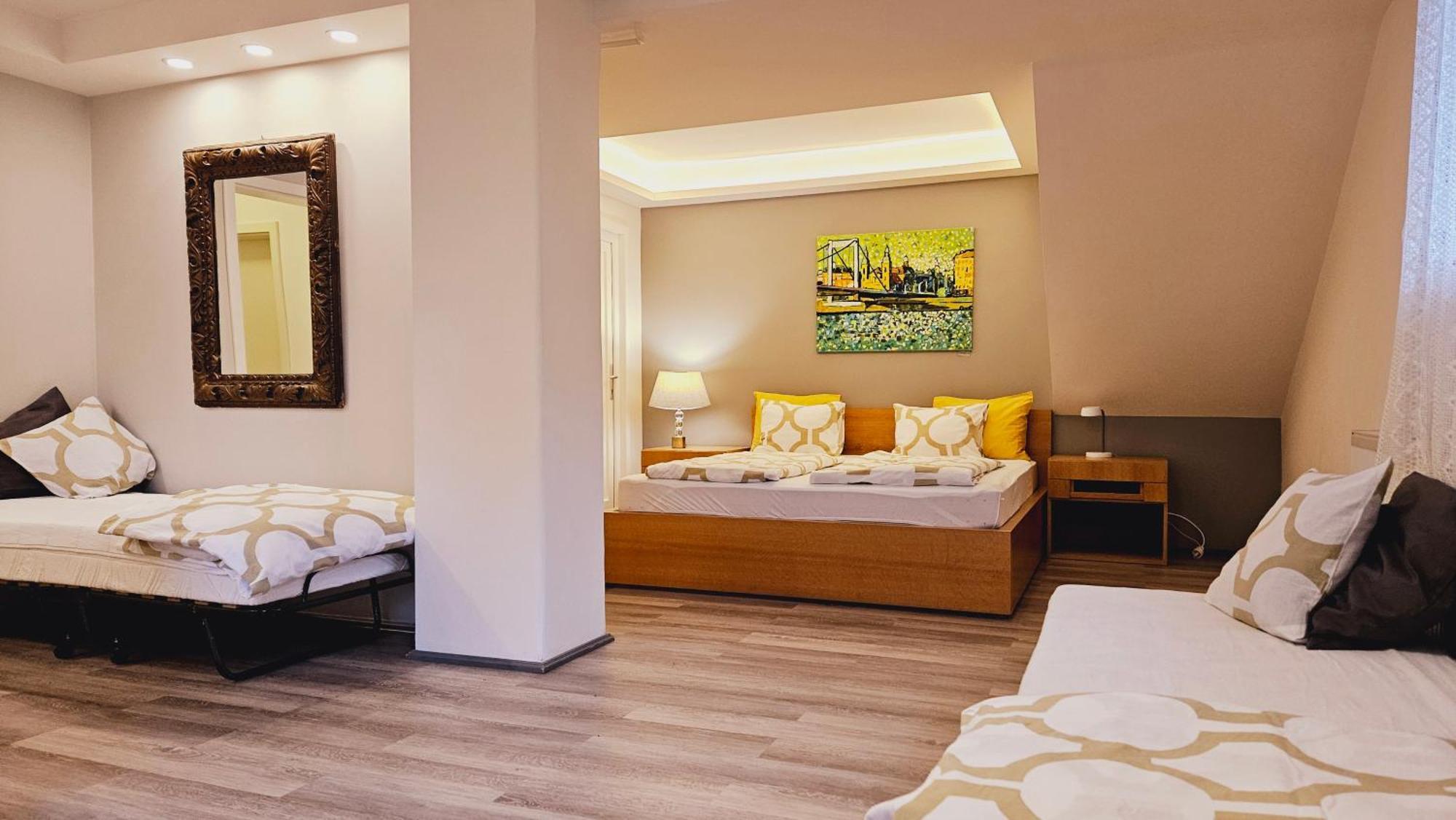 Budasmile Appartment At Buda Castle - Aircon & Free Parking ブダペスト エクステリア 写真