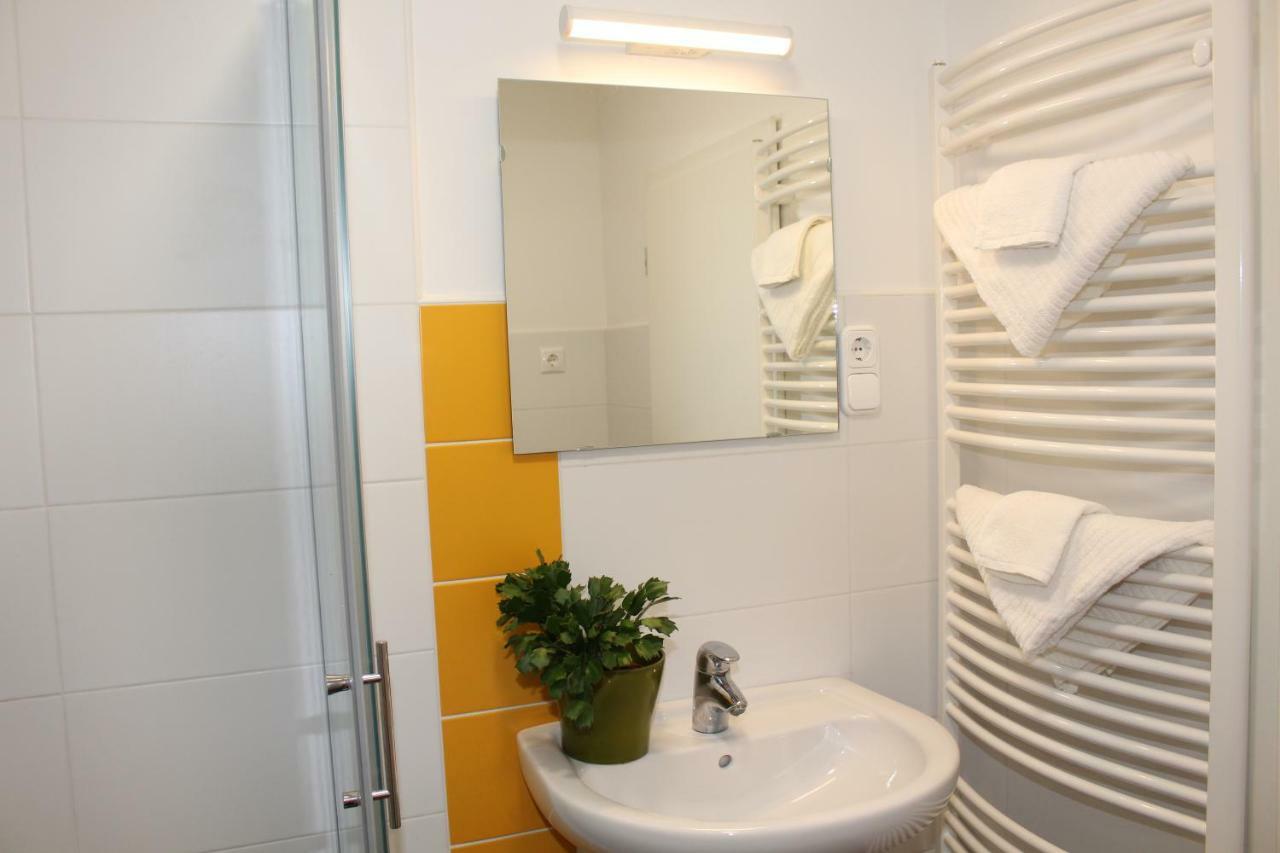 Budasmile Appartment At Buda Castle - Aircon & Free Parking ブダペスト エクステリア 写真